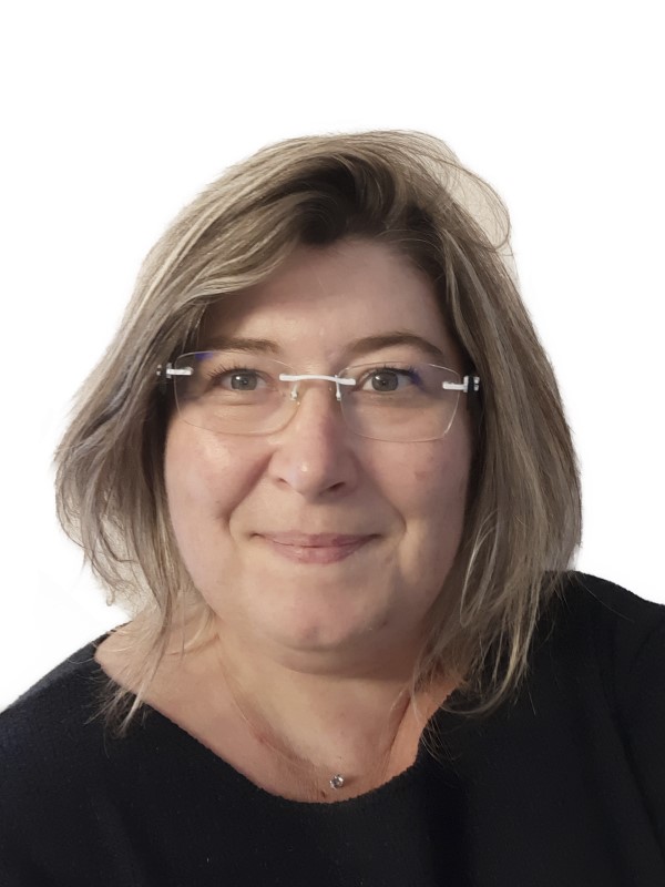 Emmanuelle PONTET Soprane SEM/WE 	06 13 61 35 40	manuepontet@gmail.com 6 Rue de la Voie Blanche 91470 Angervilliers
